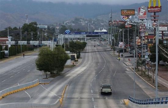 Tegucigalpa vive su día más tranquilo en Viernes Santo con calles desiertas
