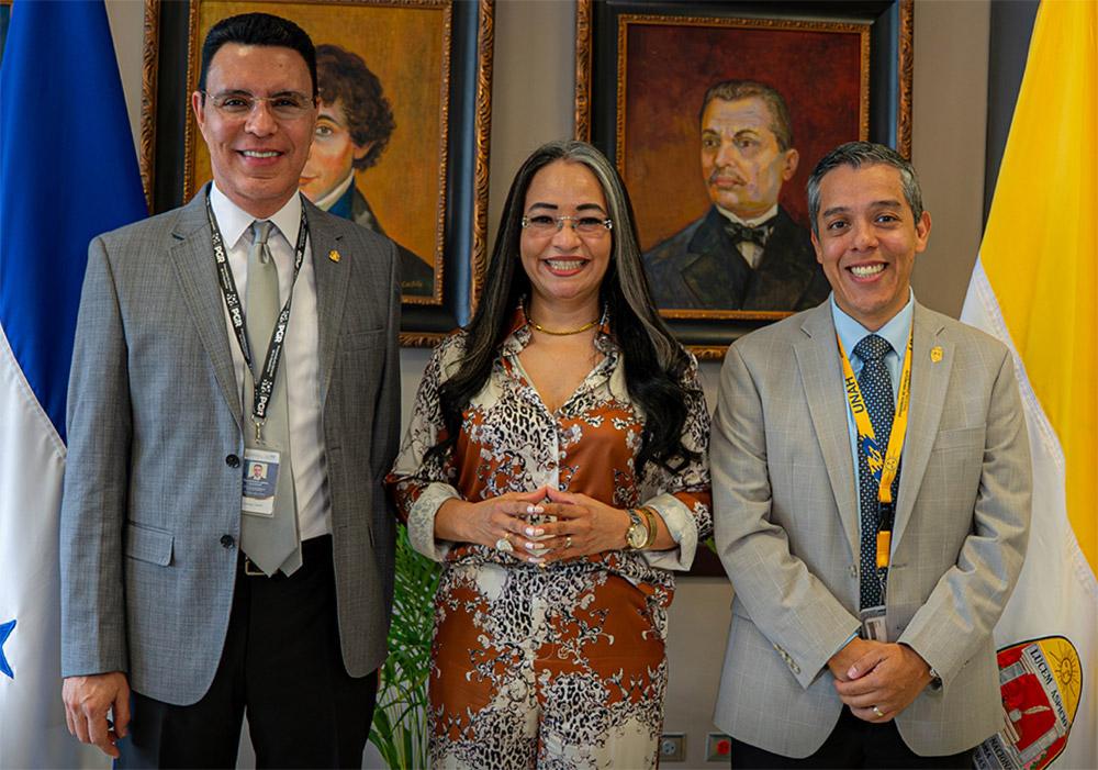 Tres voces de la anticorrupción convergen en la UNAH: Aspra, Castellanos y Fernández comparten escenario