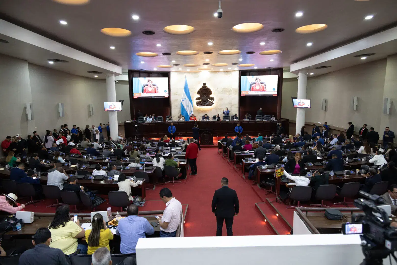 Congreso hondureño aprueba Ley de Empleo Parcial: ¿qué implica para los trabajadores?
