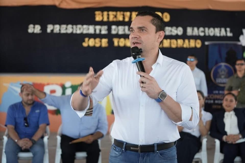 Zambrano: "orden en la casa" tras derogar Fondo Departamental en el CN